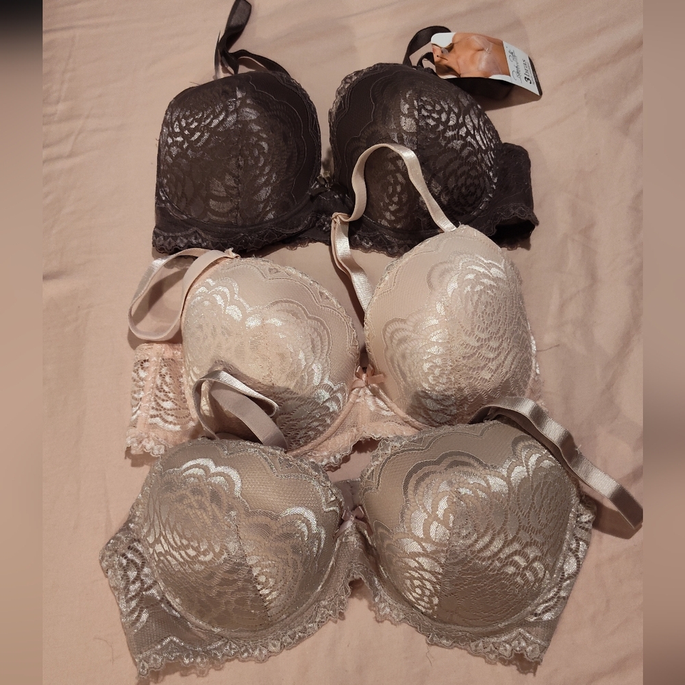 NWT!! Rene' Rofe' Bra Bundle 36DD (3)